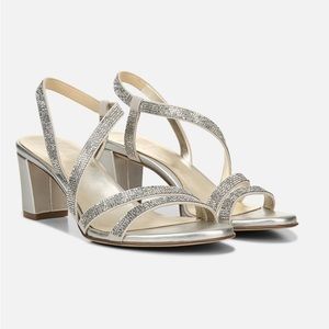 Naturalizer Vanessa Dress Sandal size 7W in silver fabric